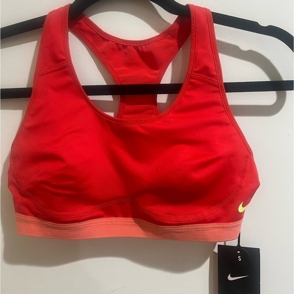 Nike Tops - Nwt-Nike medium support sports bra